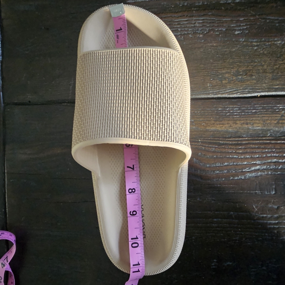 Bronax Pillow Slippers In Tan - Picture 7 of 7